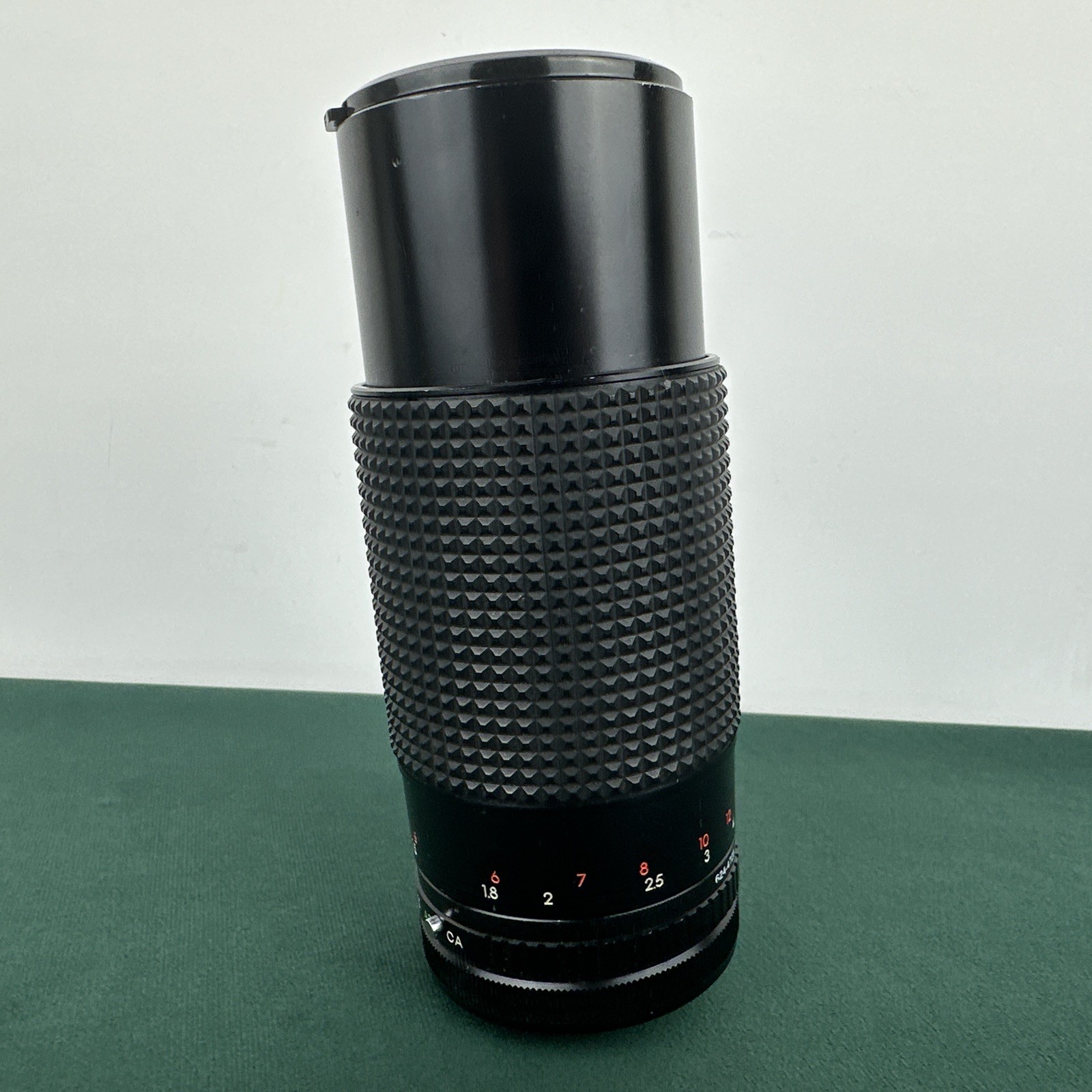 MC Auto Zoom 80-200mm f/3.9 Telephoto Lens 55mm Filter Thread – Vintage