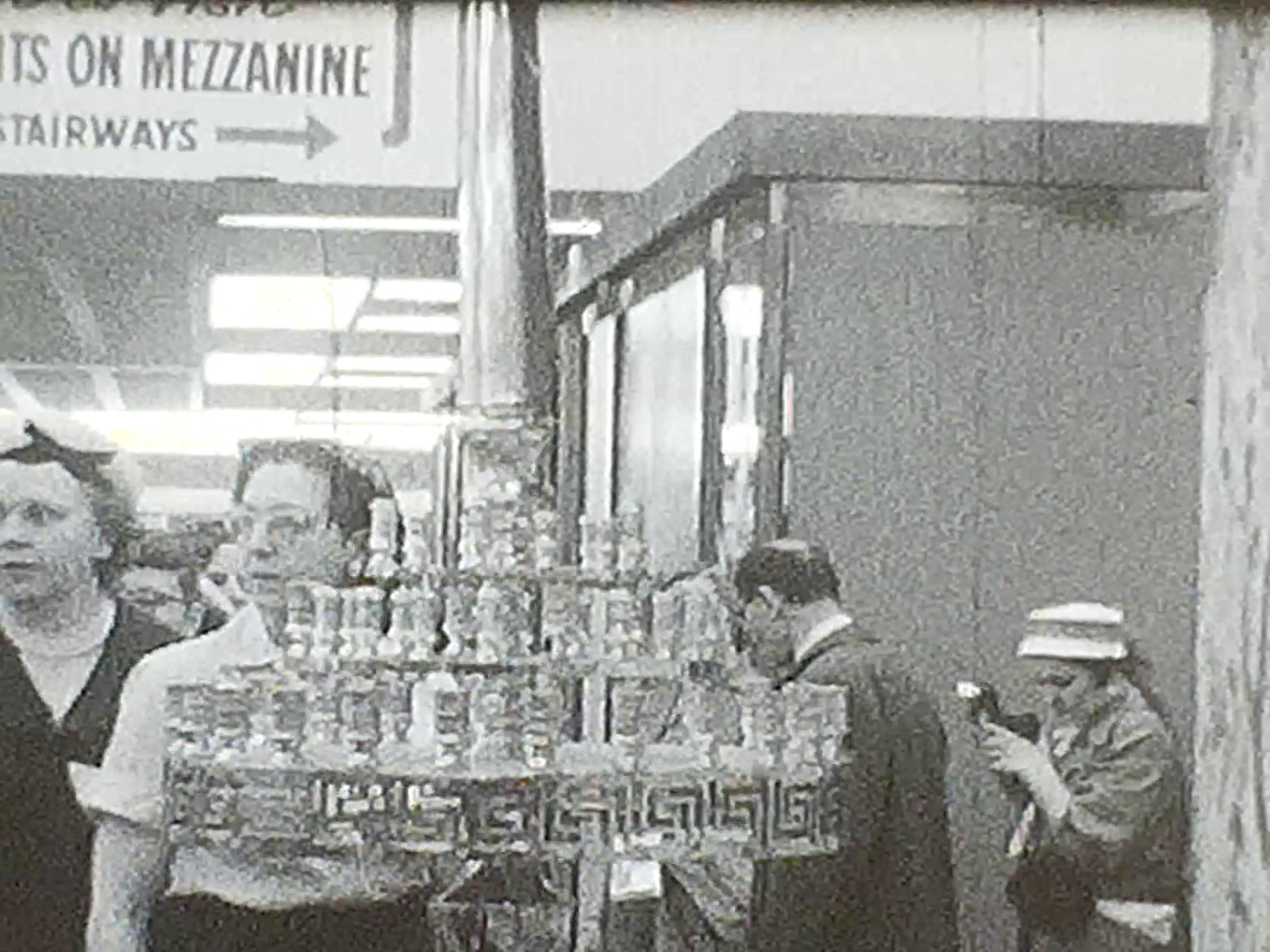 8mm Film 1957 US World Trade Fair 1950s Home Movie NYC Asia Women China Cambodia