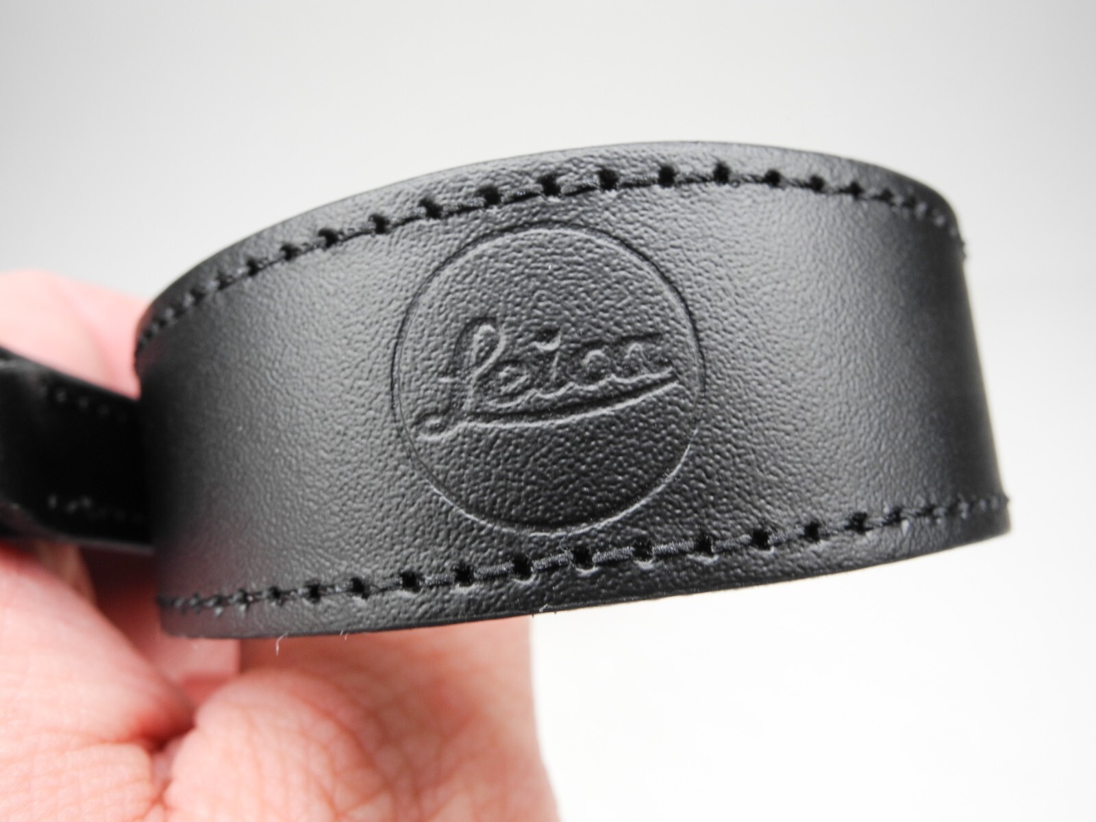 Leica 7/8″ Leather Camera Neck Strap w/ Metal Rings For X1 / X2 (Fits Others)
