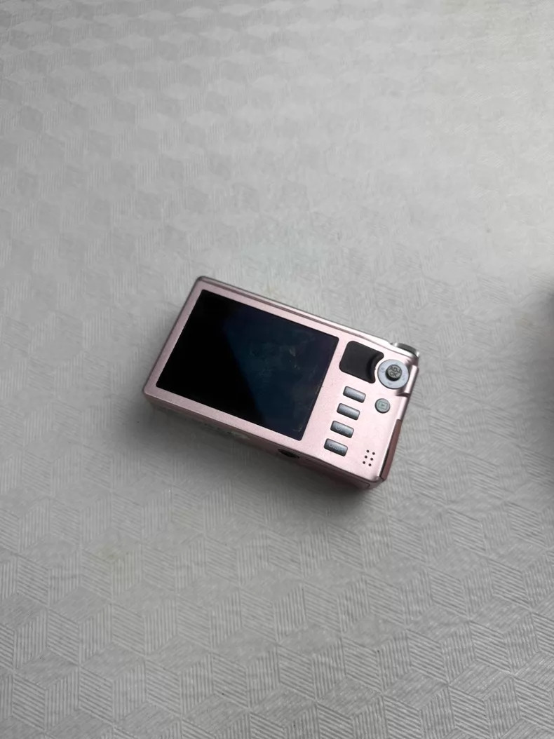 Ricoh CX5 PINK 10.0 MP Digital Camera CMOS English 720p HD videos 10.7x zoom
