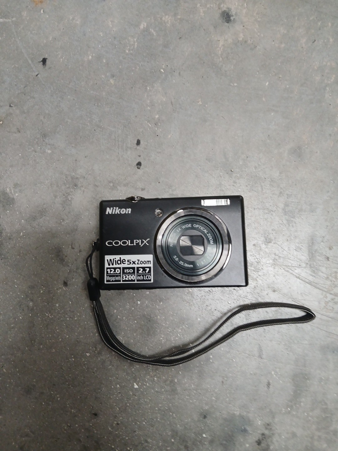 Nikon COOLPIX S570 12.0MP Digital Camera – Black (Untested)