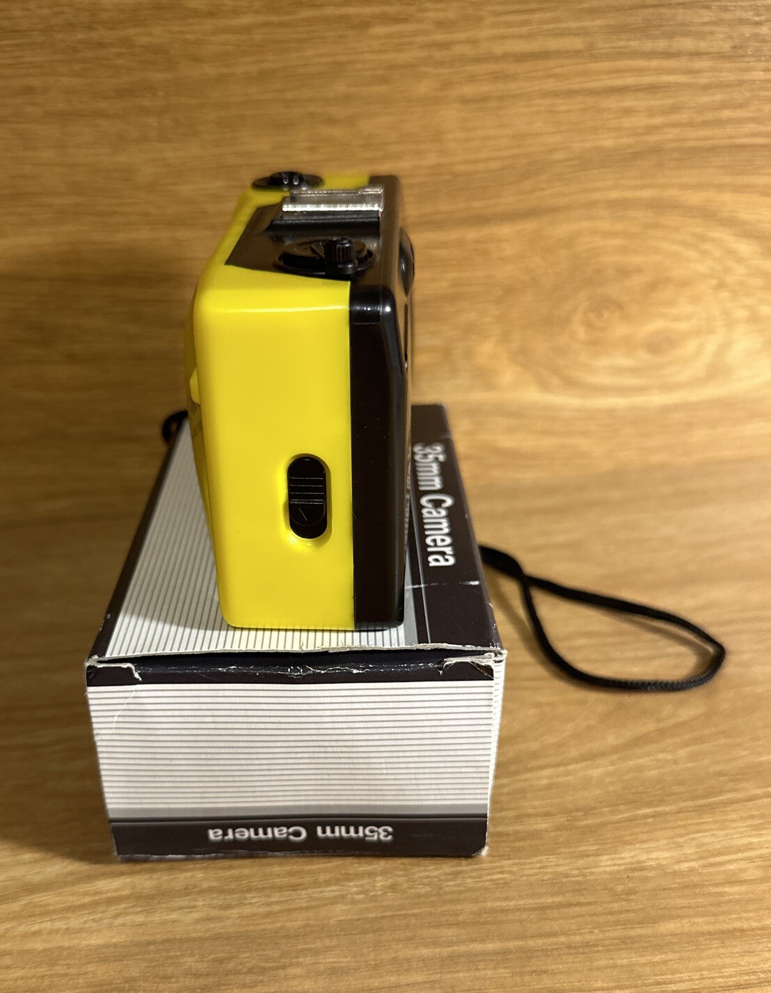 Focus PC-606 35mm Film Camera Auto Fix Focus with box & instructions