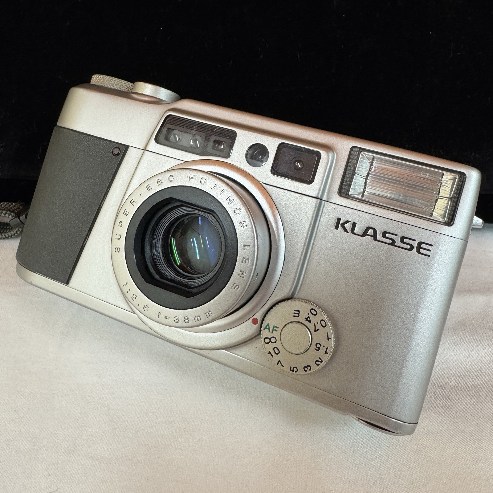 [EXC+ / Tested] Fujifilm KLASSE Silver Point & Shoot Film Camera 38mm f/2.6