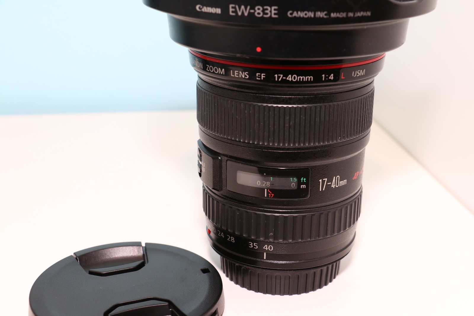Canon EF 17-40mm f/4L USM Wide Angle Zoom Lens, EF mount with EW-83E lens hood