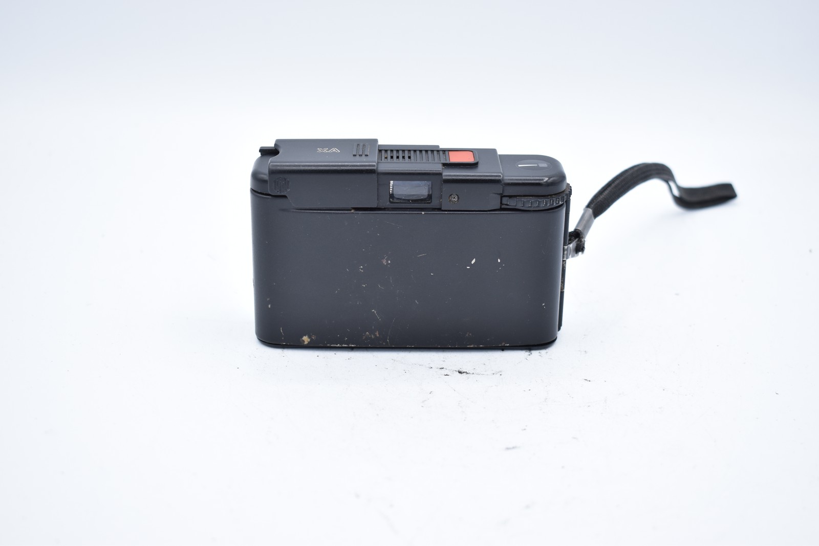 Olympus XA 35mm Film Camera, Black, with 35mm F/2.8 Lens (Parts/Repair)