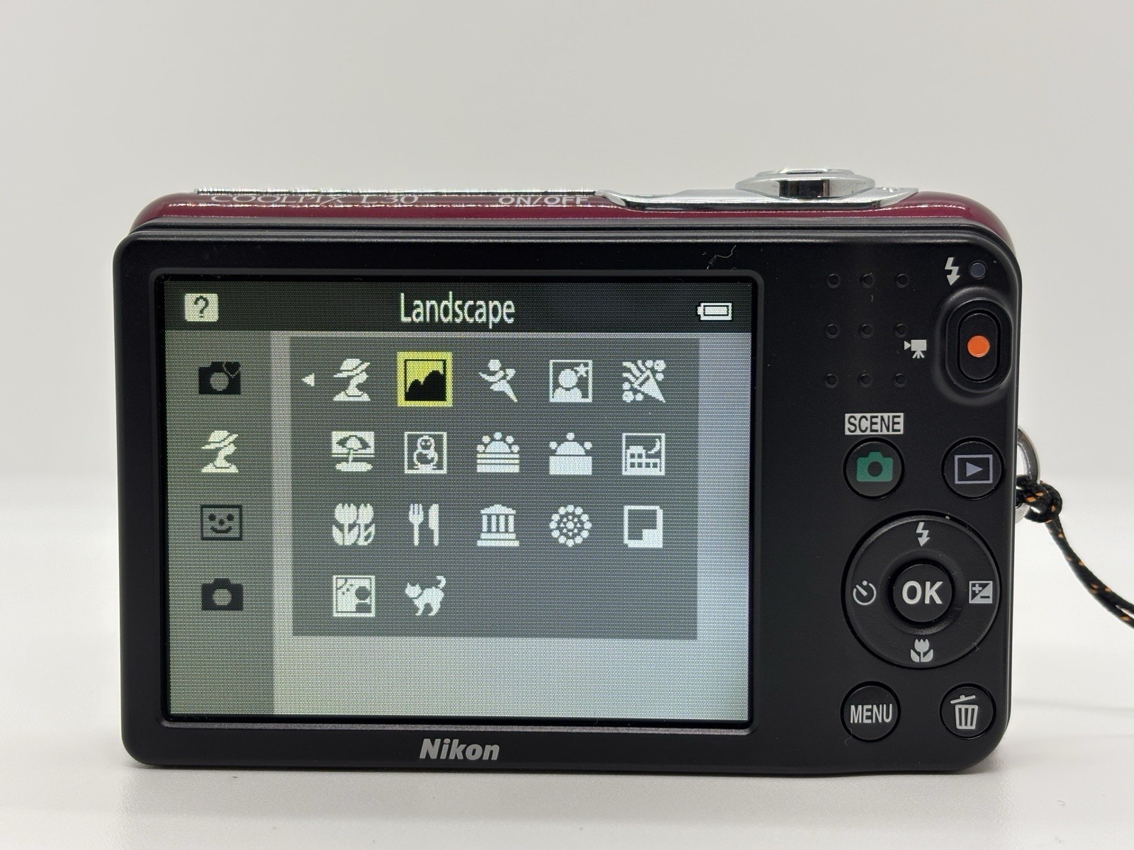 Nikon Coolpix L30 20.1MP 5x Opt. Zoom Digital Camera Red From Japan / Exc+++