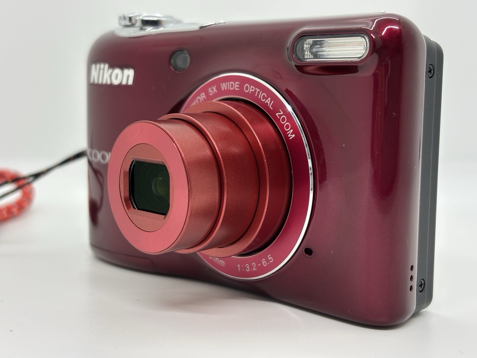 Nikon Coolpix L30 20.1MP 5x Opt. Zoom Digital Camera Red From Japan / Exc+++