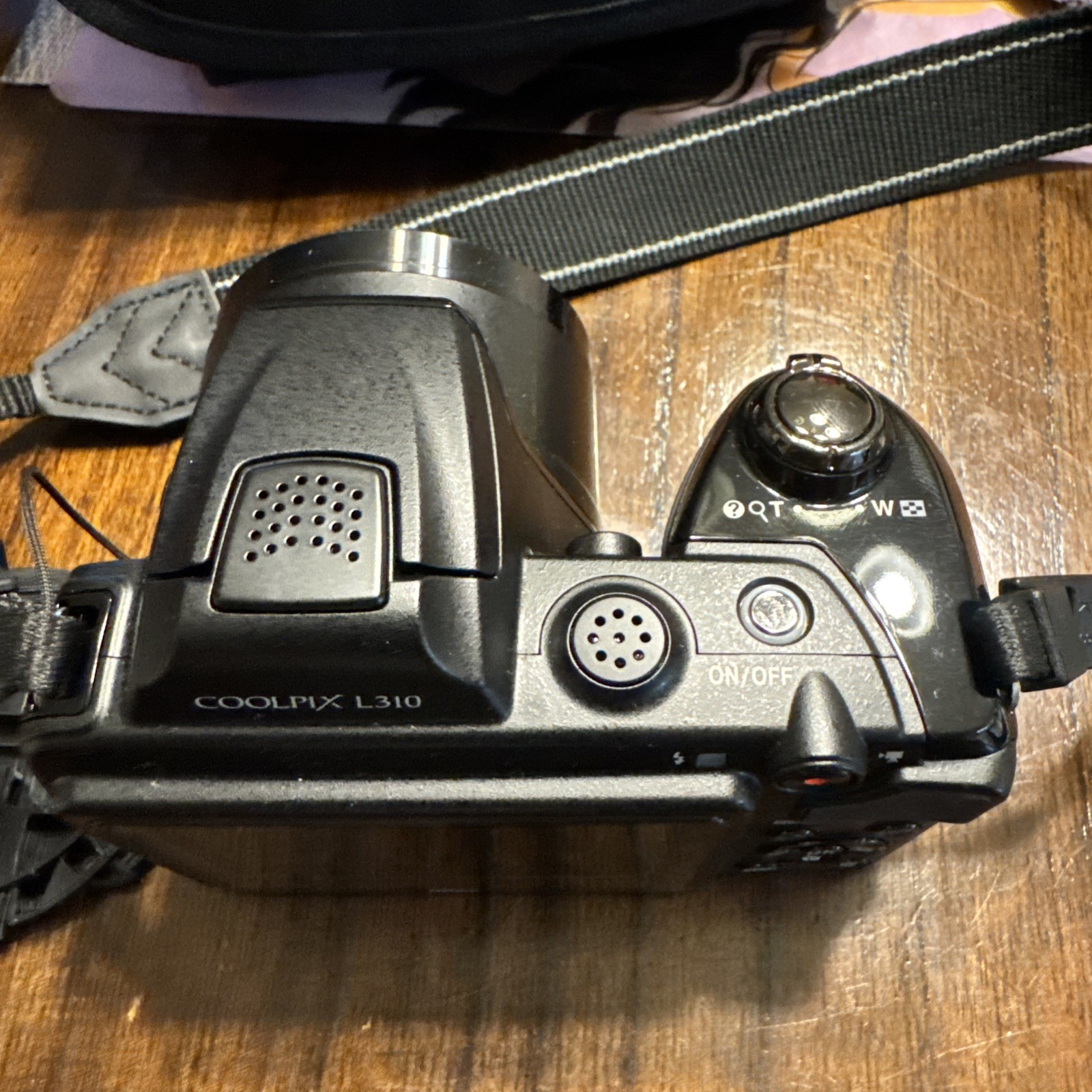 Nikon COOLPIX L310 14.1MP Digital Camera Black 21x Optical Tested