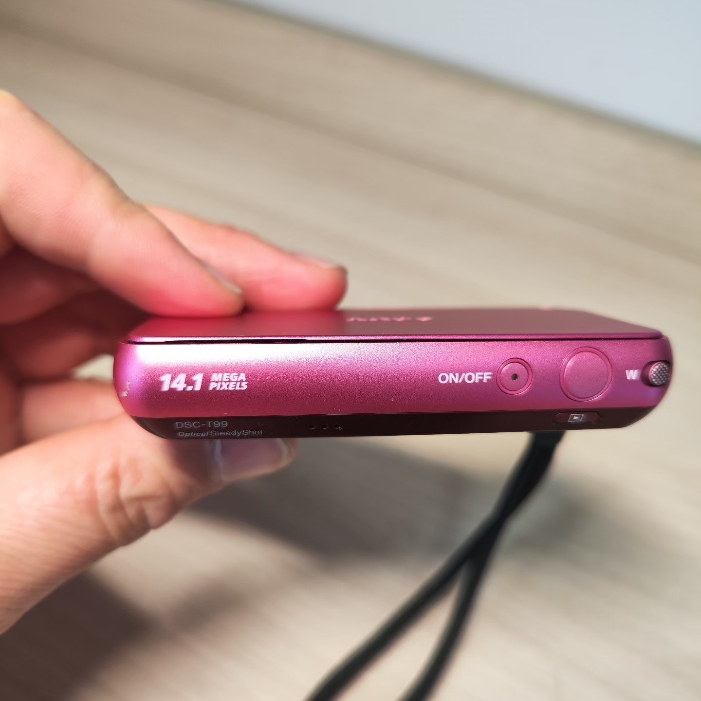 SONY Cyber Shot DSC-T99 CCD 14.1MP 4x Optical Zoom Digital Camera-Pink