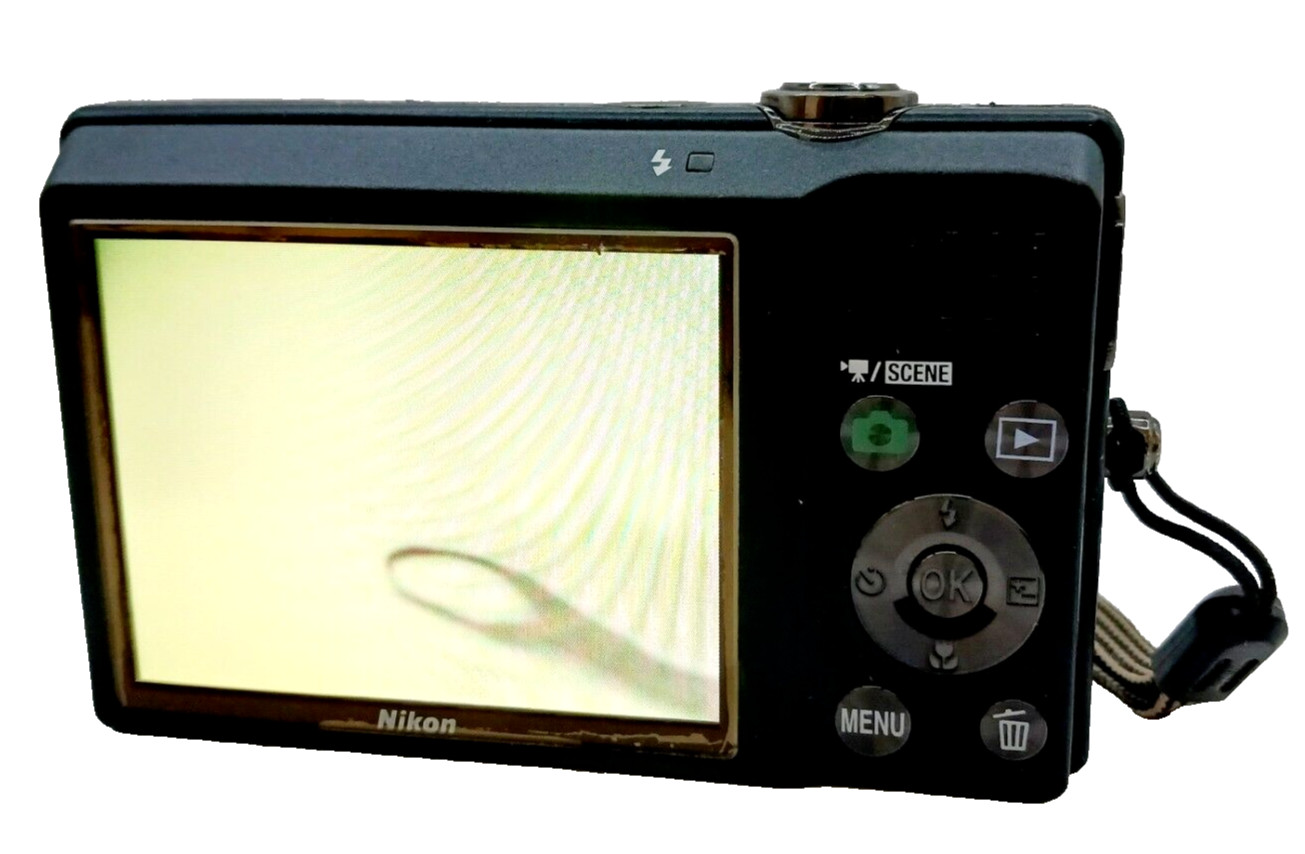 Nikon COOLPIX S570 12.0MP Black Digital Camera