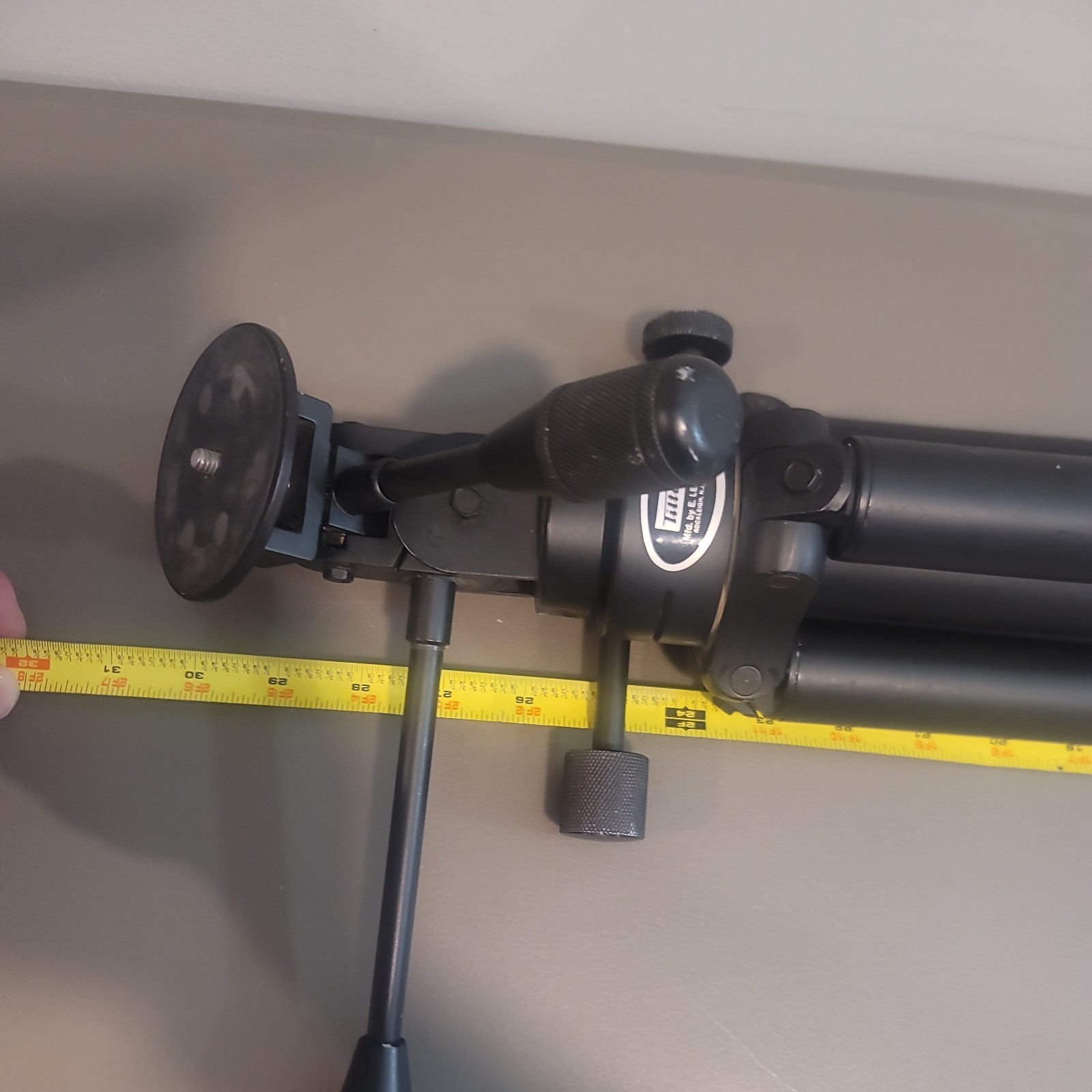 Tiltall Professional Tripod made by E Leitz, Rockleigh, NJ. USA Pan Tilt Head