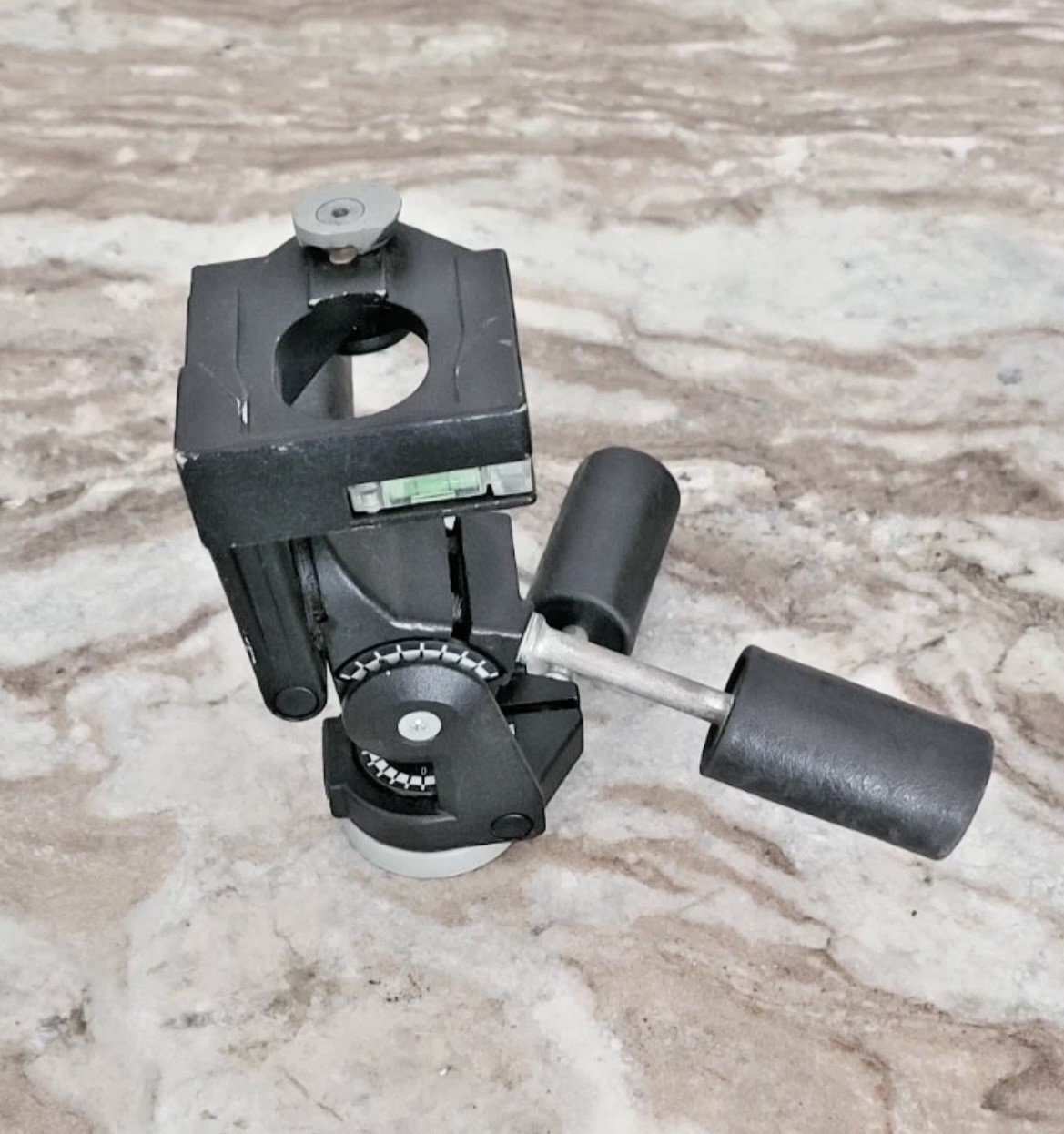 Bogen Manfrotto 3047 Pan/Tilt Tripod – Head Only. Made in Italy. Excellent.