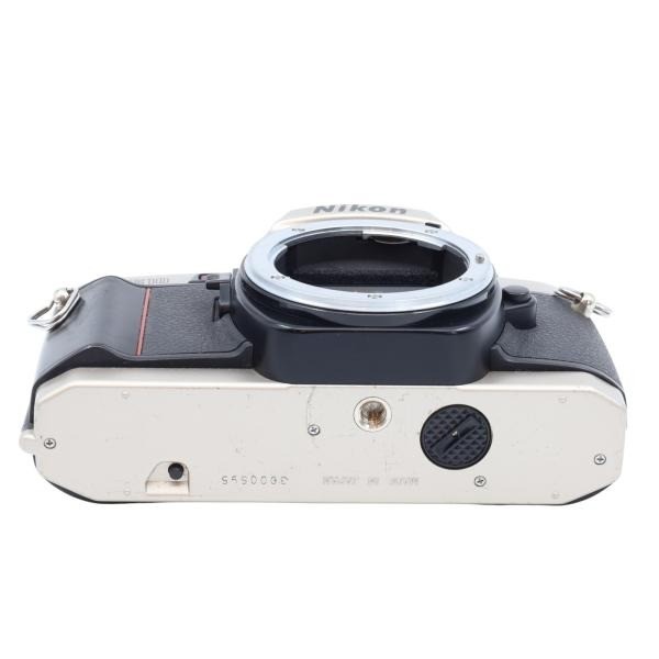 NIKON FE10 BODY FILM CAMERA GOOD COND 1-YEAR WARRANTY USED