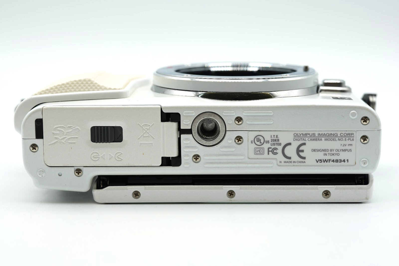 [US DUTY PAID] Olympus Pen Lite E-PL6 16.0MP white Body Only [SC 1712] #001