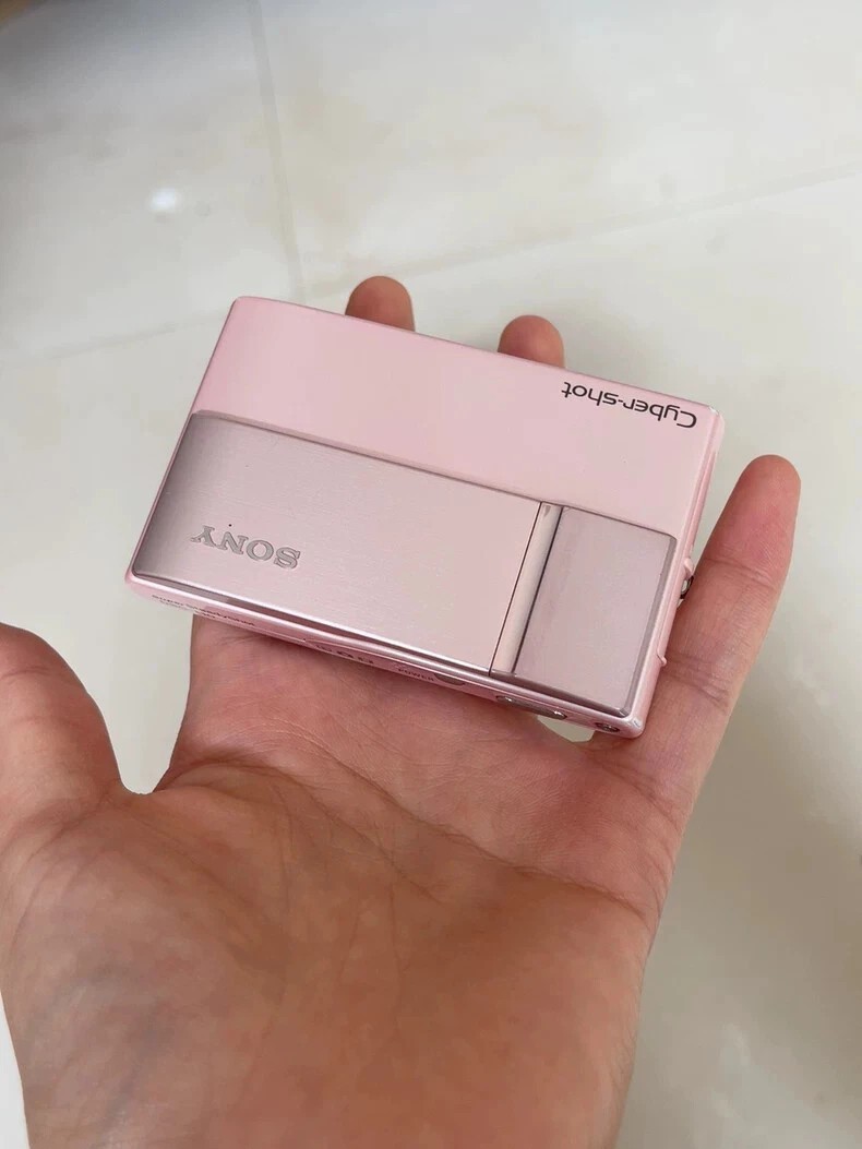 Sony Cyber-shot DSC-T10 7.2MP 3x Optical Zoom Digital Camera Pink