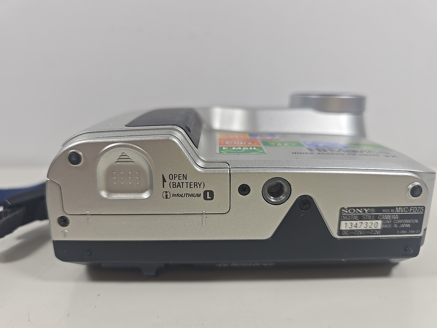 Sony FD Mavica MVC-FD75 Digital Camera 10x Optical Zoom Floppy Disk Drive