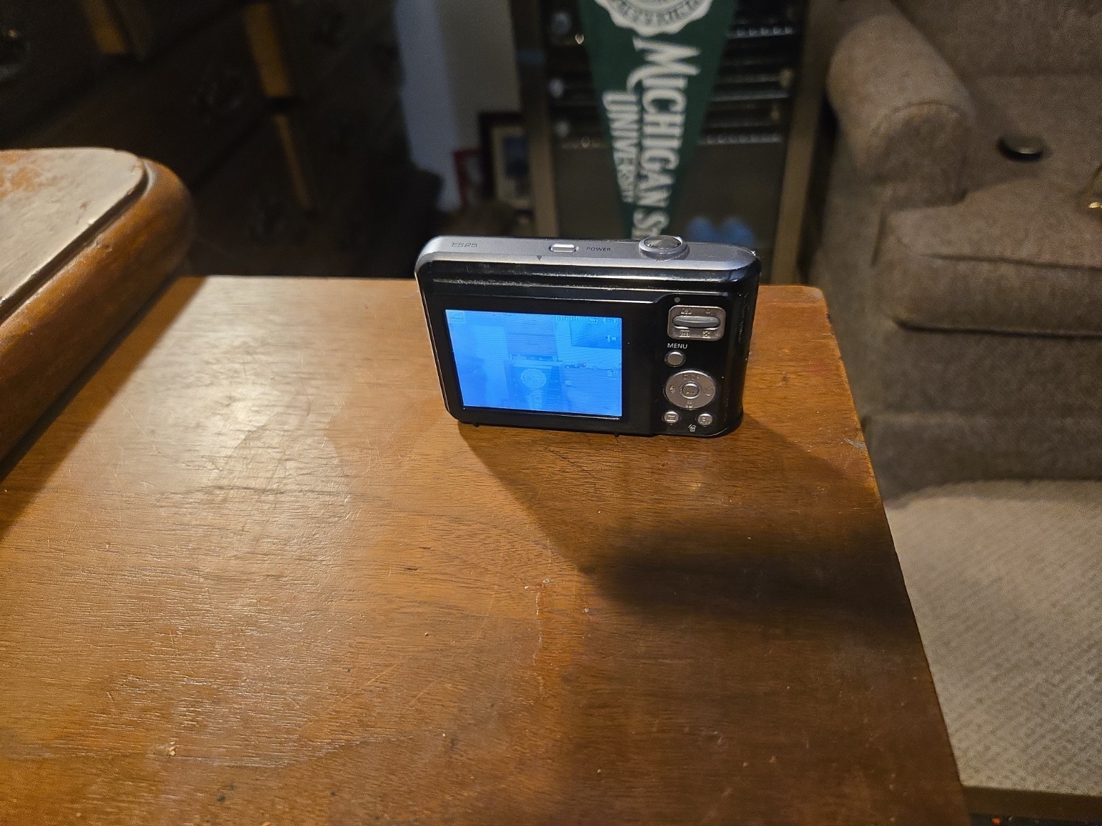Samsung ES25 12.2MP Digital Camera – works vg