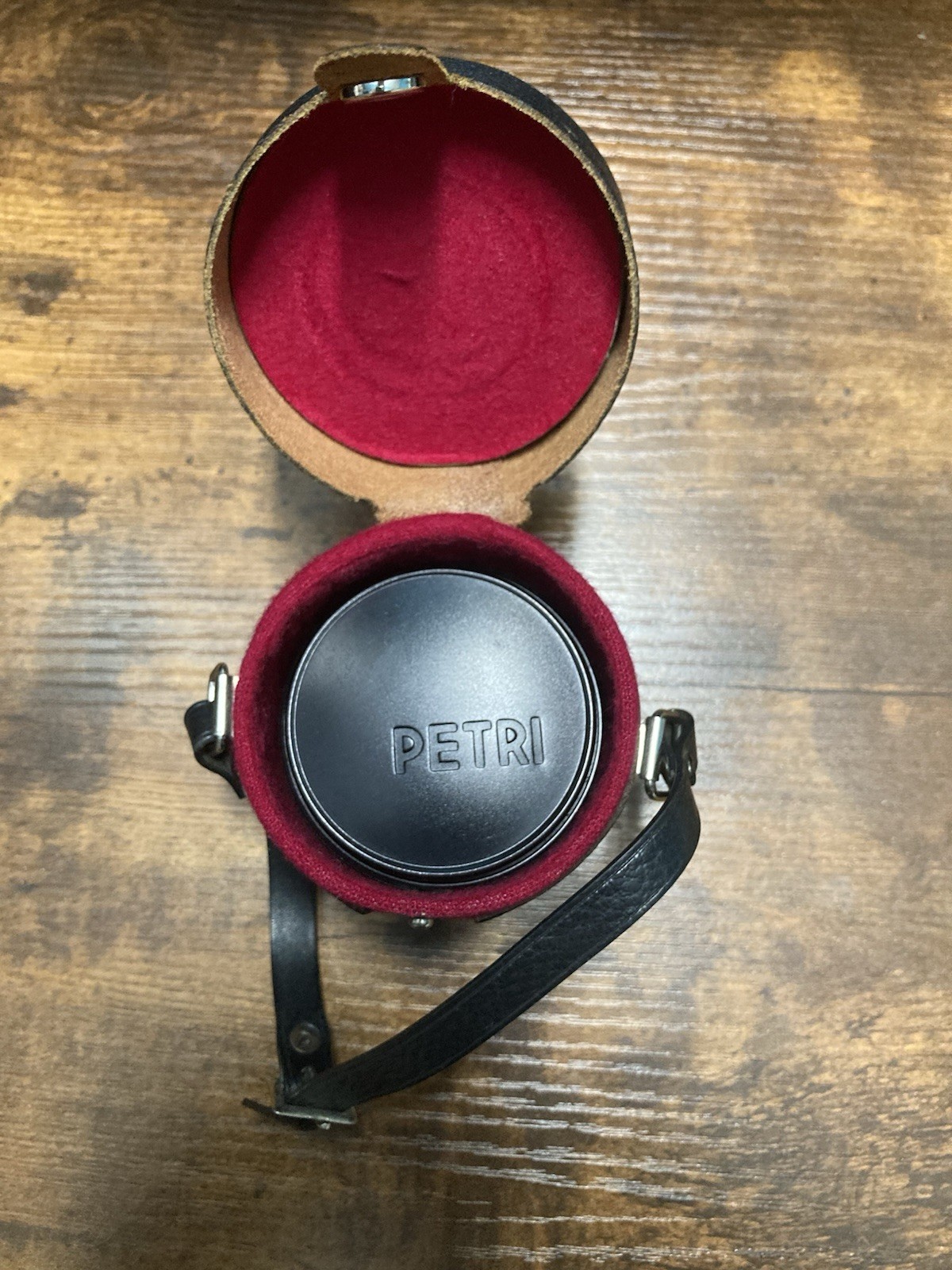 RARE PETRI 55mm F1.8 in M42 Pentax Mount With Caps And Case **SAMPLE PICTURE**
