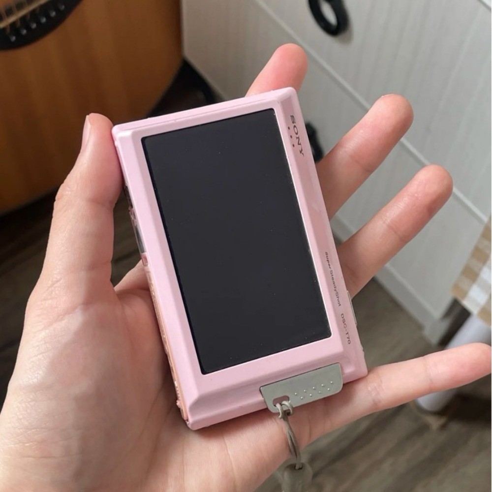 Sony Cyber Shot DSC-T70 8.1MP 3x Optical Zoom CCD Digital Camera – Pink
