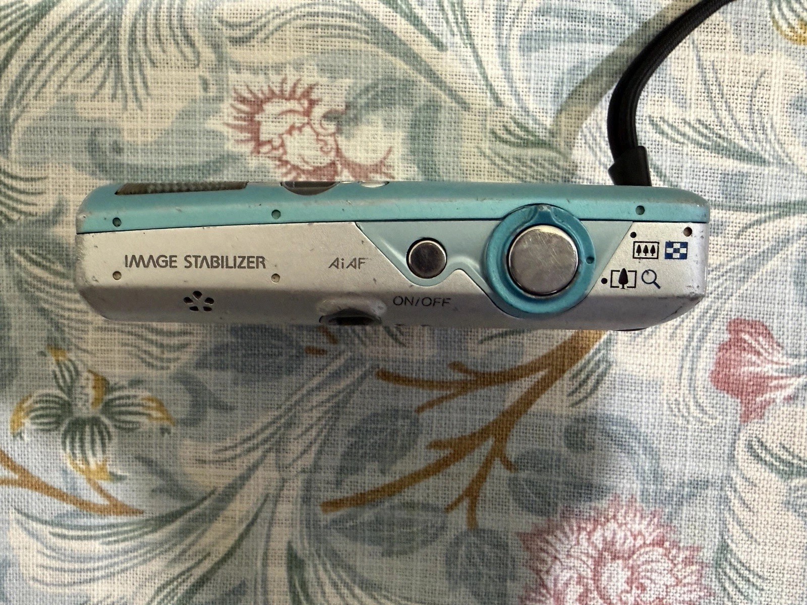 Canon Powershot SD1200 IS Blue Digital Camera Elph 10.0 MP Heavy Wear No Battery