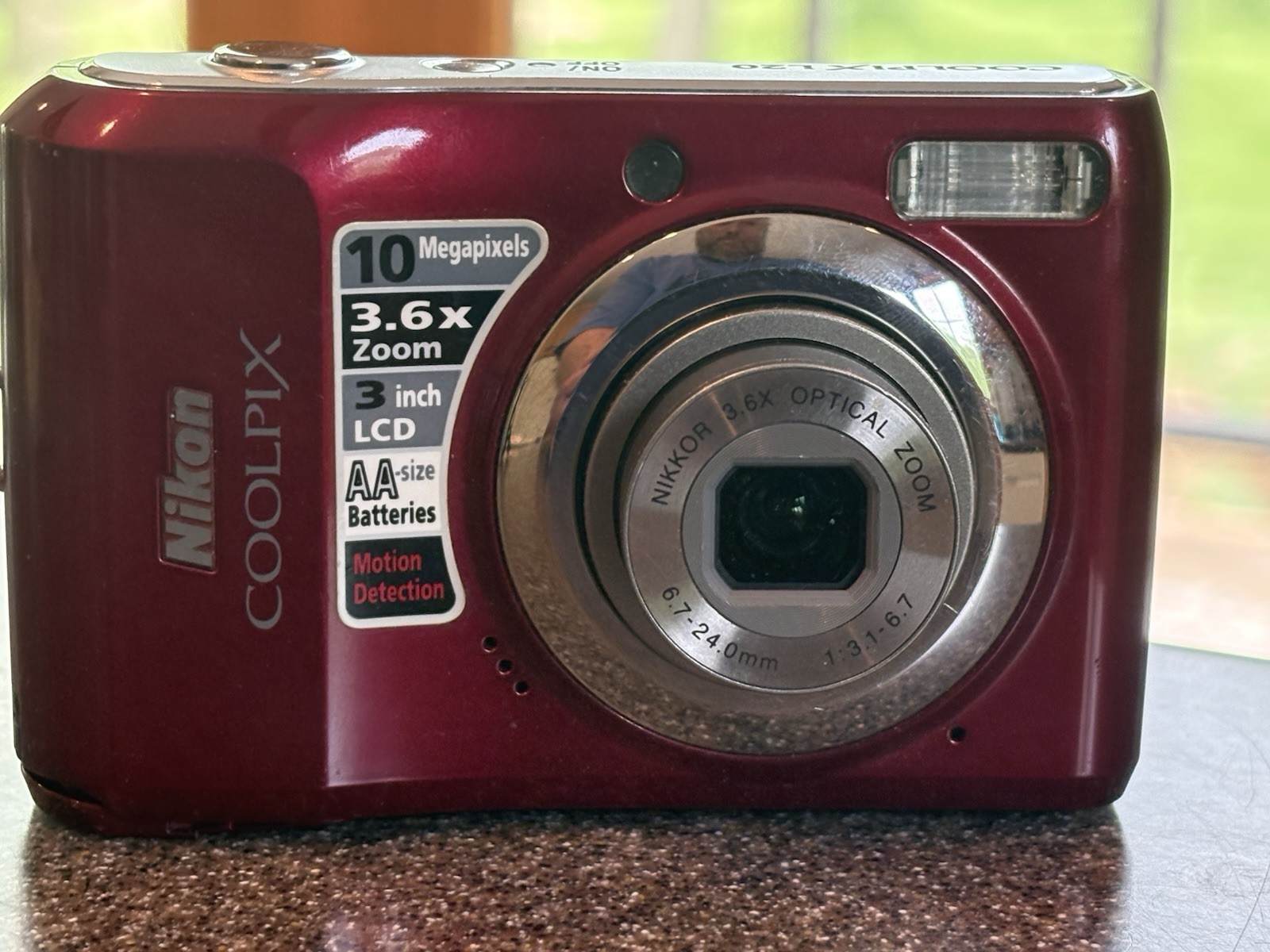 Nikon Coolpix L20 10.0MP Digital Camera Deep Red, Tested CIB Amazing Condition