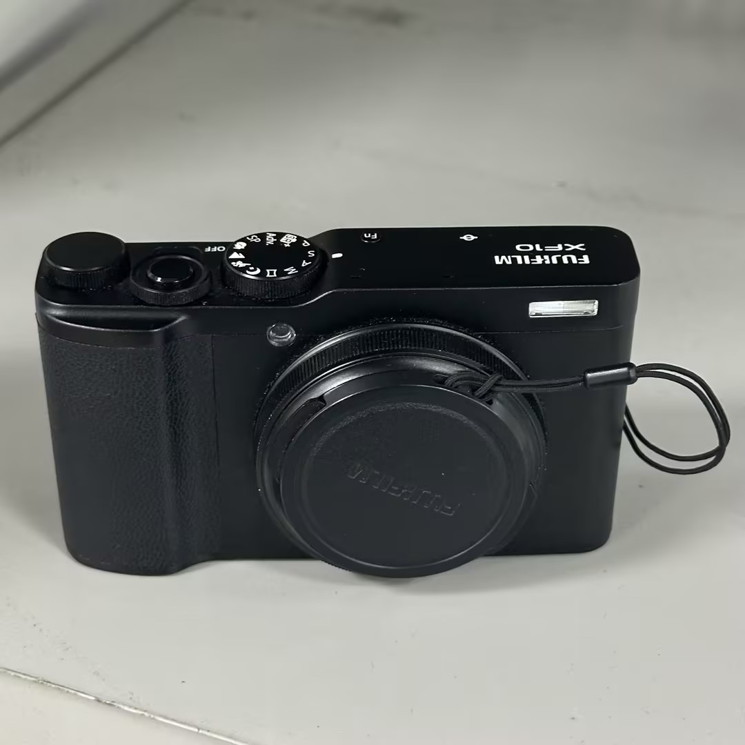 Fujifilm Fuji XF10 24.2 MP Digital Camera English Black – English 95%NEW