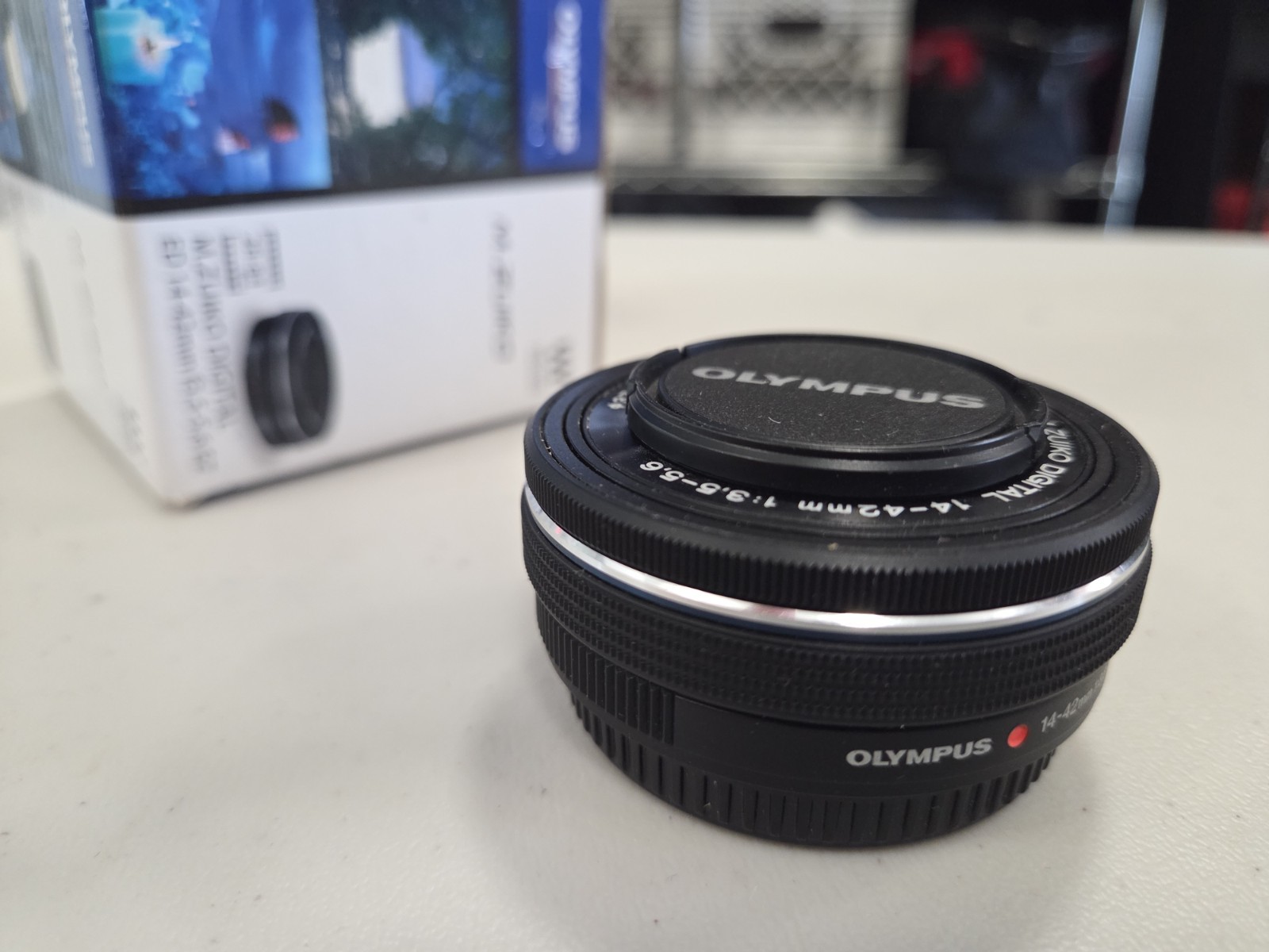 Olympus M.Zuiko Digital Ed 14-42mm F3.5-5.6 EZ – NEW IN BOX – UNUSED