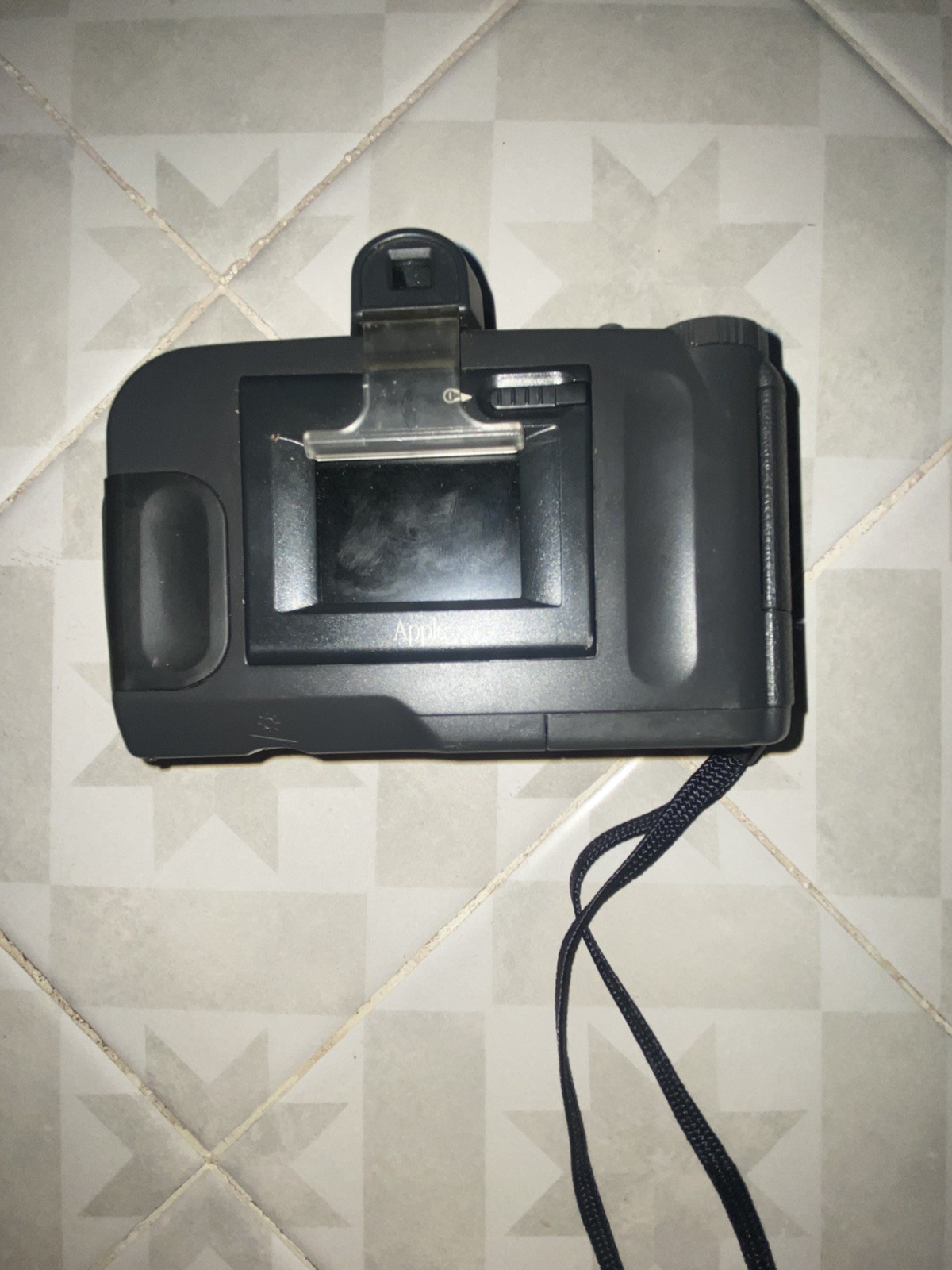 APPLE QUICKTAKE 200 DIGITAL CAMERA M5709 W/ 2MB CARD VINTAGE