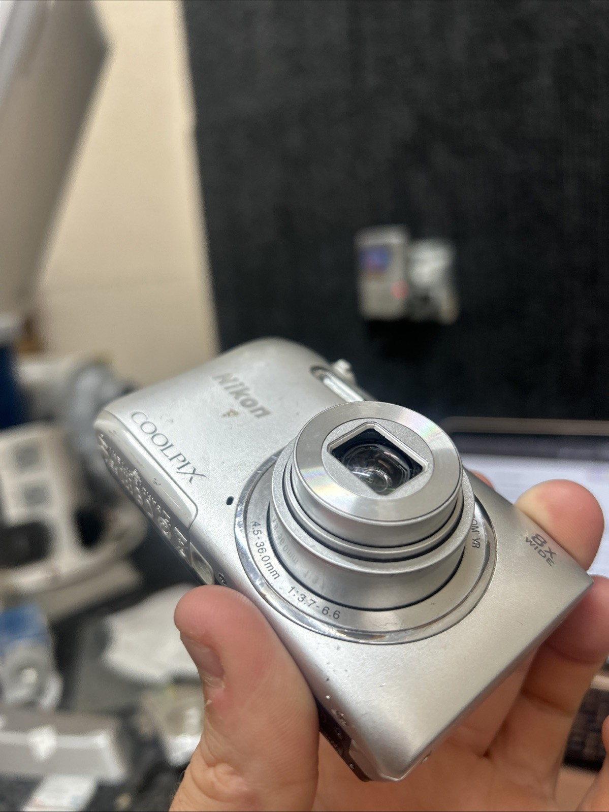 Nikon COOLPIX S3600 20.1MP Digital Camera – Silver – Blurry lens – Works