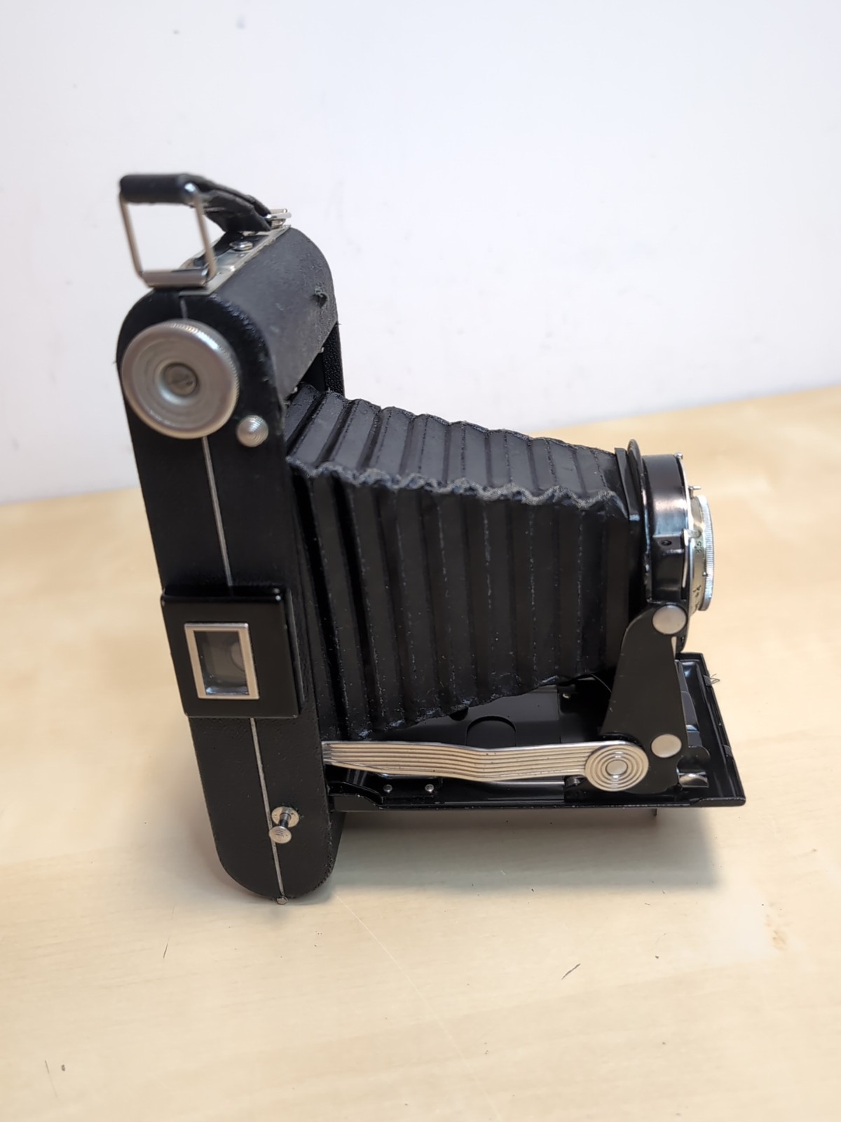 Vintage Kodak Junior Six – 16 Series III Camera f6.3 128 mm Lens Untested