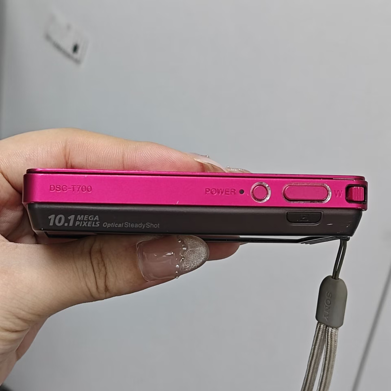 SONY Cyber-shot DSC-T700 Digital Camera 10.10 MP 4X Zoom Touch Screen Pink