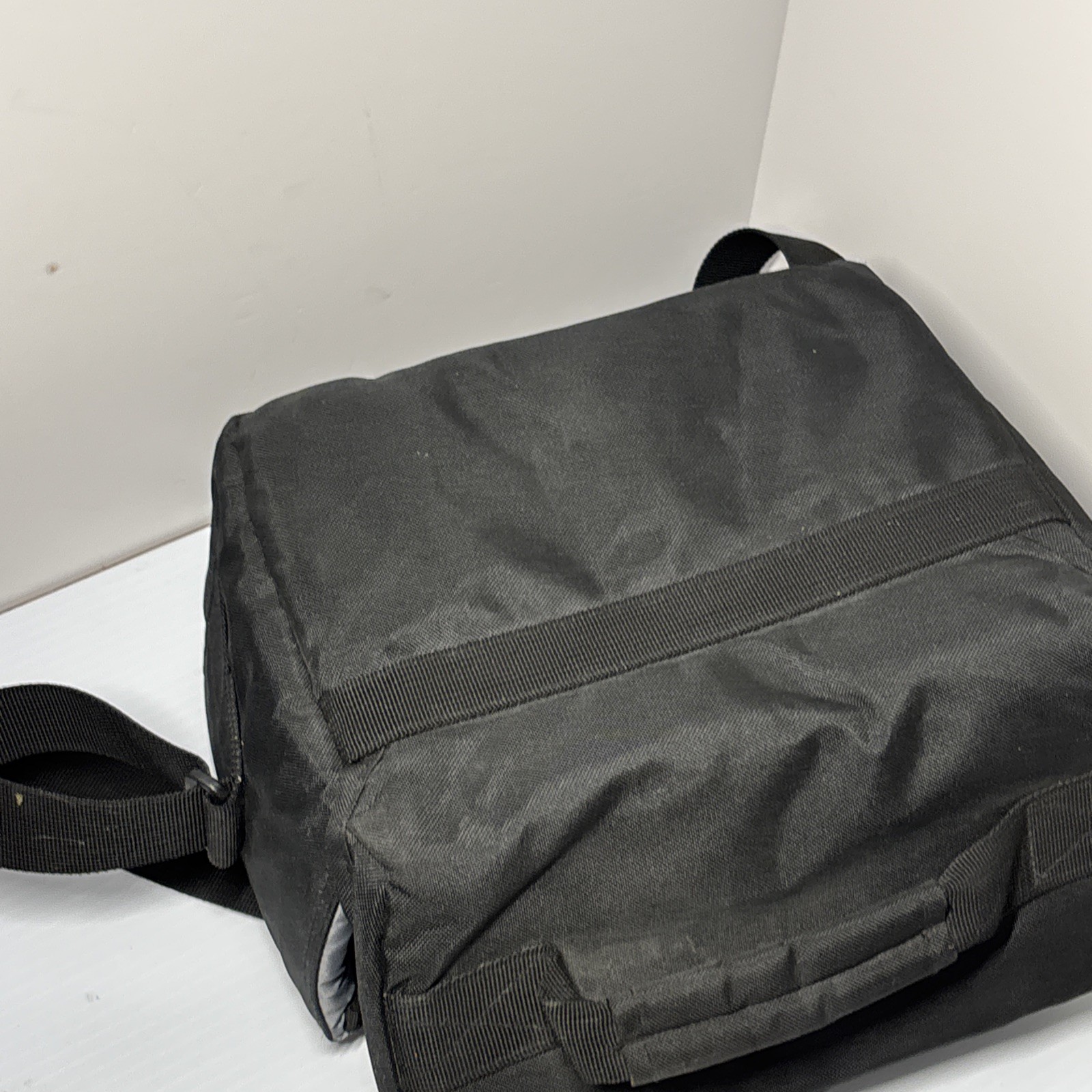Canon Camera Carry/Shoulder Bag large size (10x7x6) Black