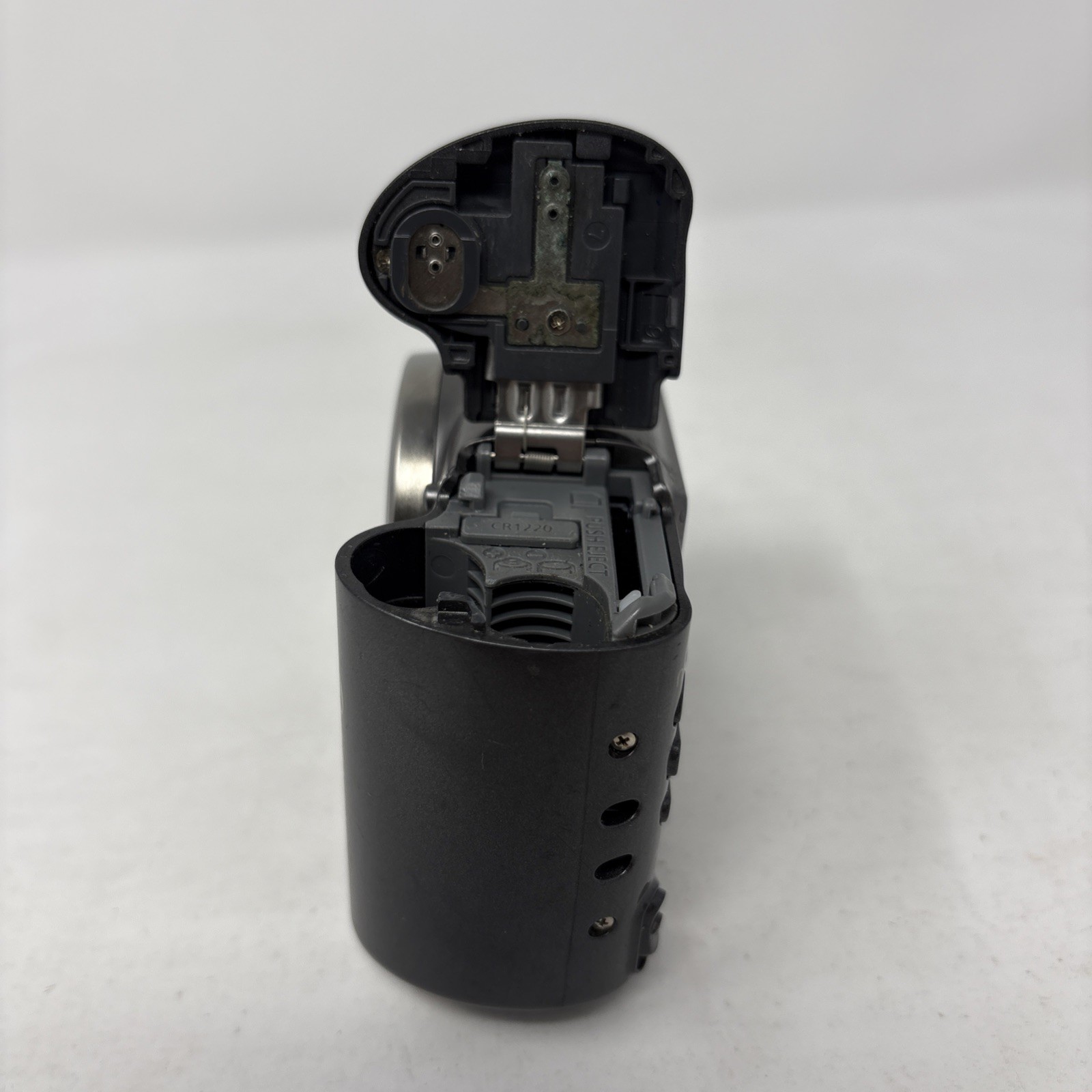 Canon PowerShot A590 IS 8.0MP 4x Optical Digital Camera – For Parts or Repair