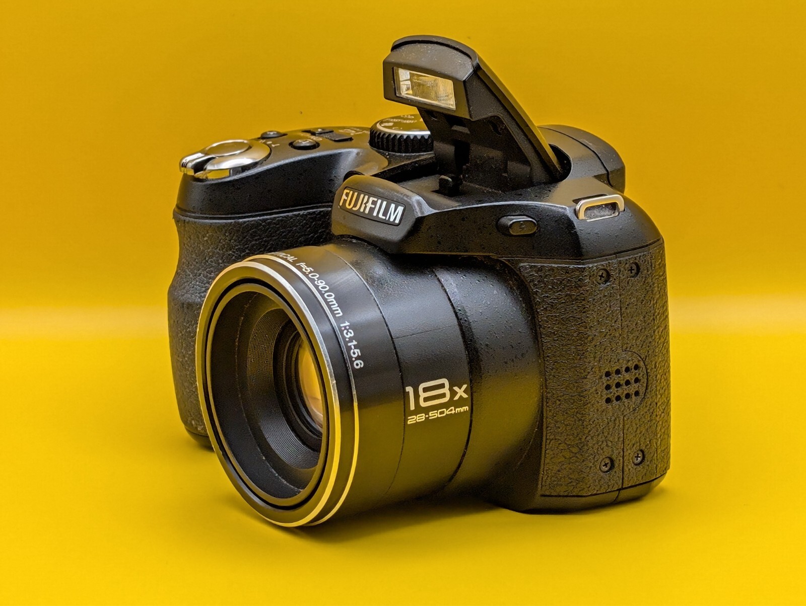 Fujifilm FinePix S2950 14mp