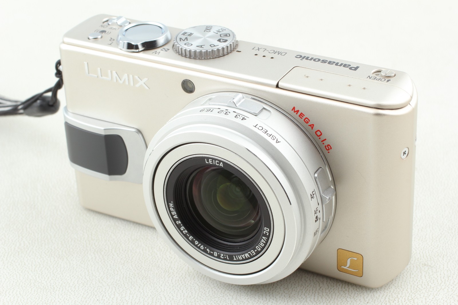 [Near MINT] Panasonic Lumix DMC-LX1 DIGITAL CAMERA SILVER 8.4MP From JAPAN