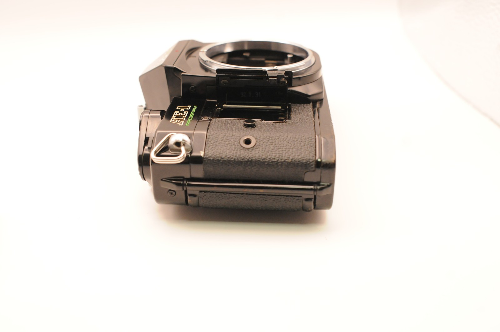 [Near MINT] Near MINT Canon AE-1 Program Body 35mm Film Camera Black From JAPAN