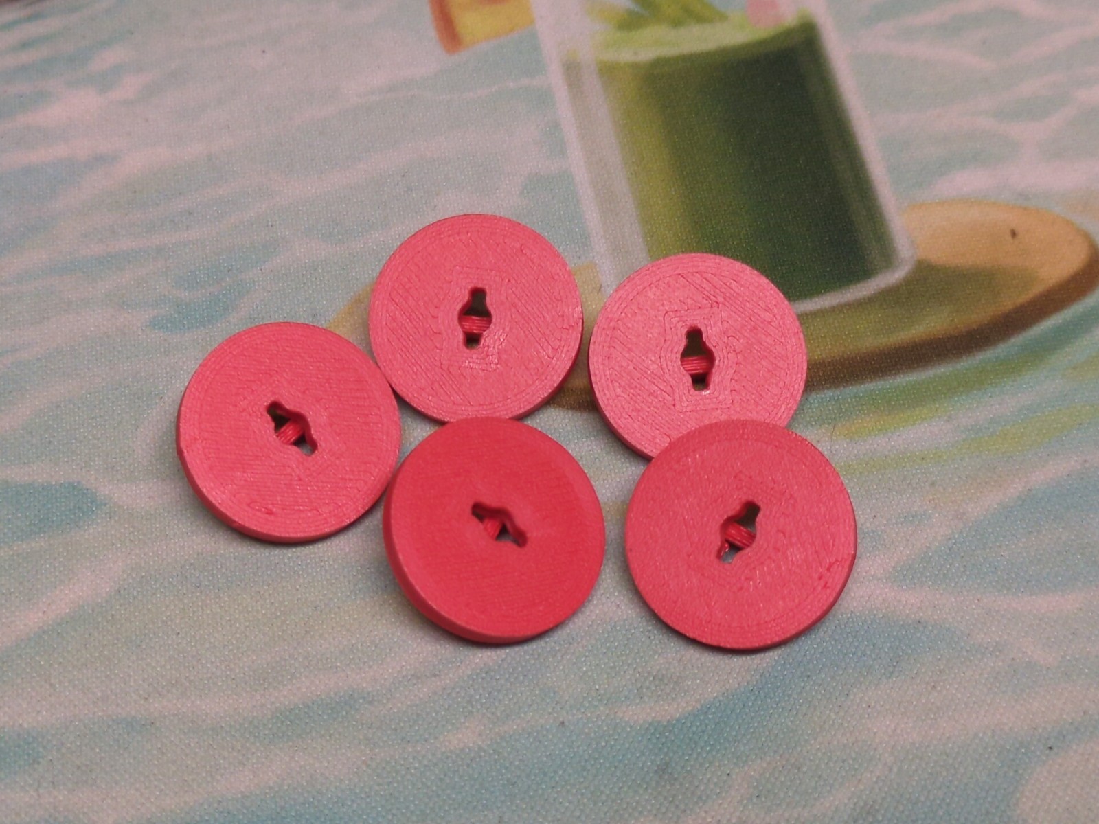 Adapter to shoot 120 roll film in a Kodak Brownie Target Six-16 With 120 Spool