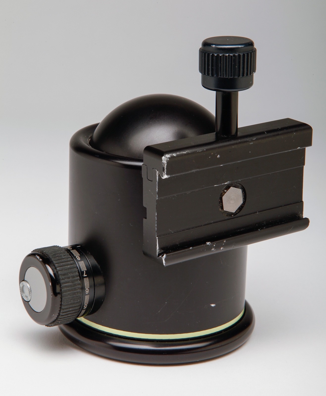 Arca-Swiss Monoball Tripod Head/Quick Release – Heavy Duty – w/ 3 plates
