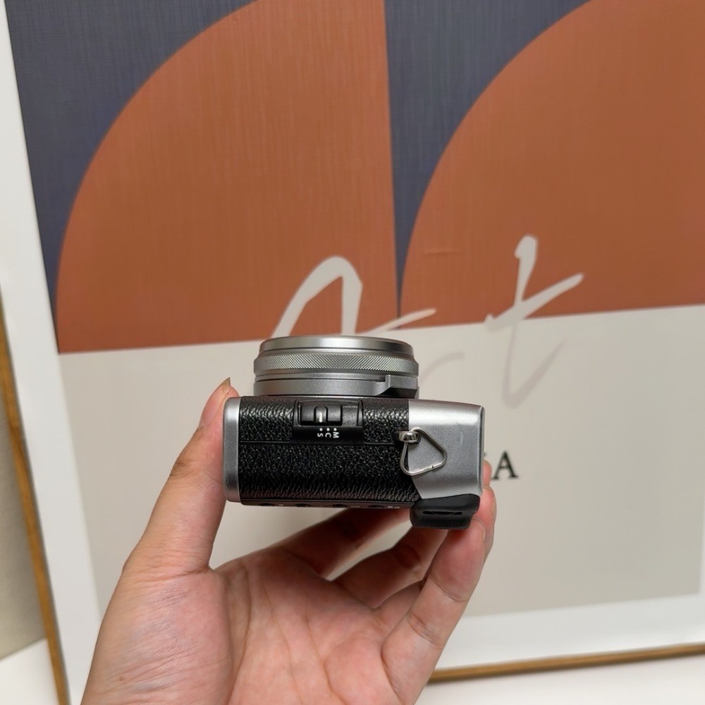 Fujifilm X100T Digital Camera with 23 mm f/2 Fixed Lens 16.3 MP English Language