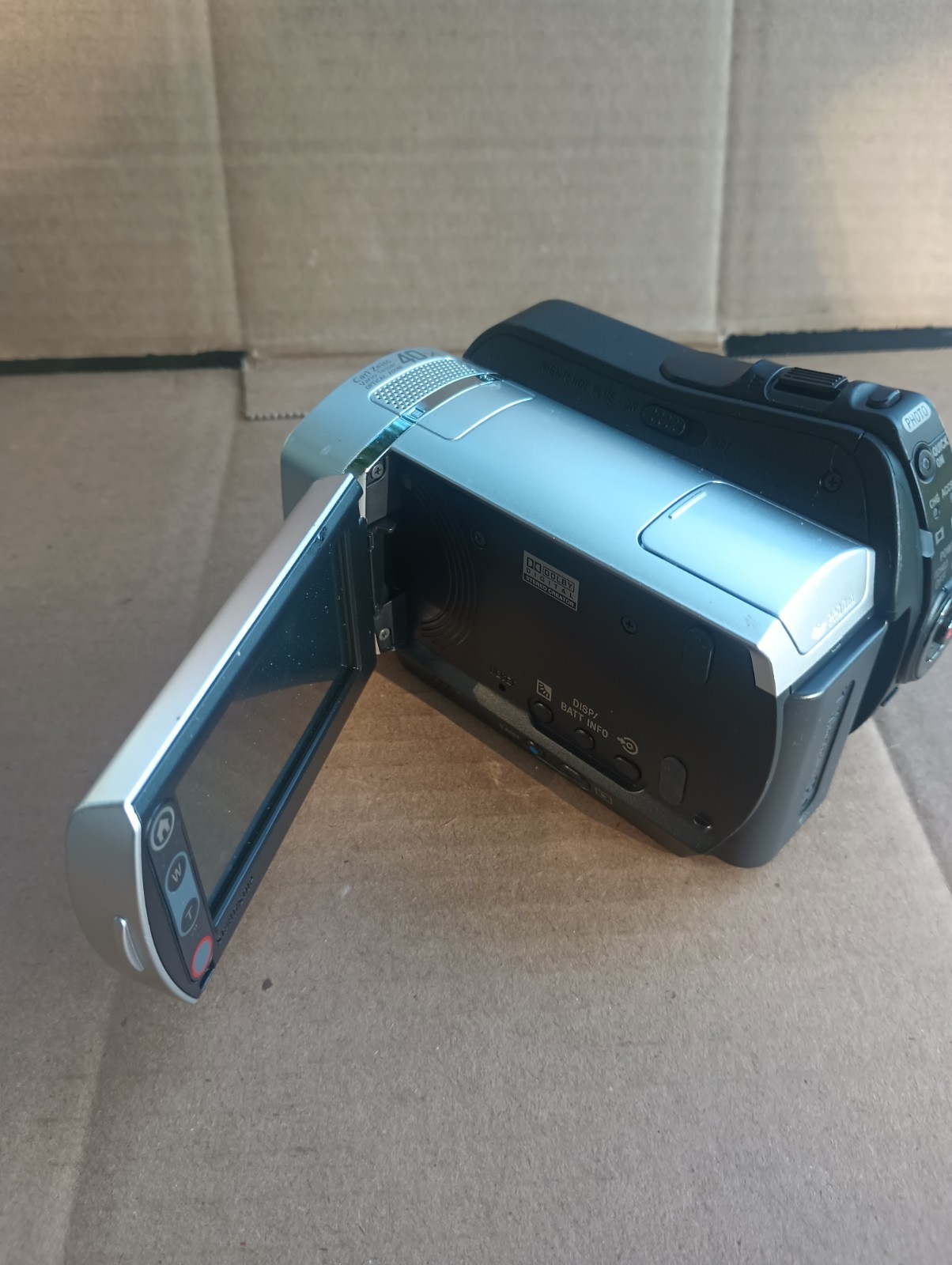 Sony Handycam DCR-SR45 30GB HDD SD Camcorder 40x Zoom 2.7″ LCD USB