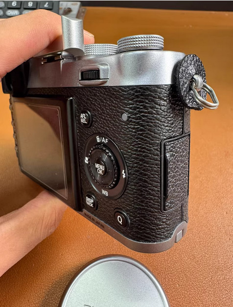 FUJIFILM FinePix X100S Silver 16.3MP Compact Digital Camera Point & Shot 90%New