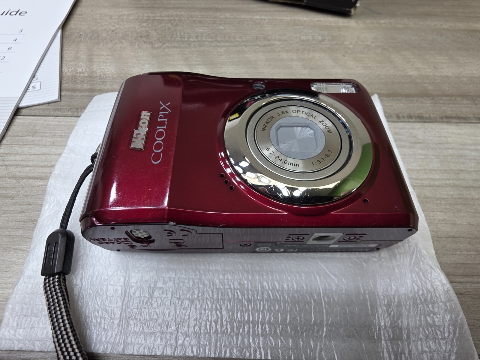 Nikon COOLPIX L20 10.0MP 3.6x Zoom Digital Camera -Tested With Box