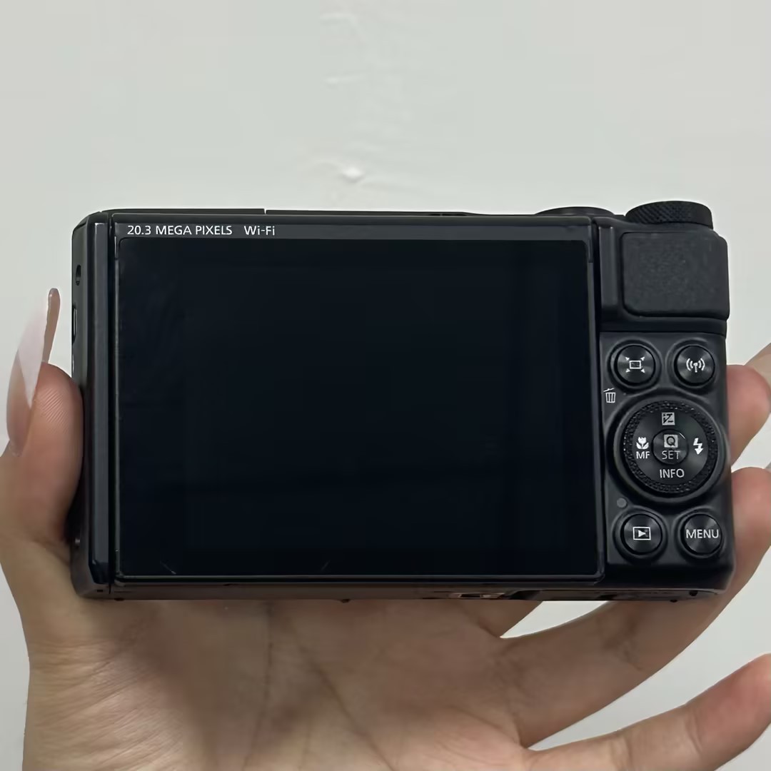 Canon PowerShot SX740 HS Digital Camera 20.30 MP 40x Optical Zoom English 95%NEW