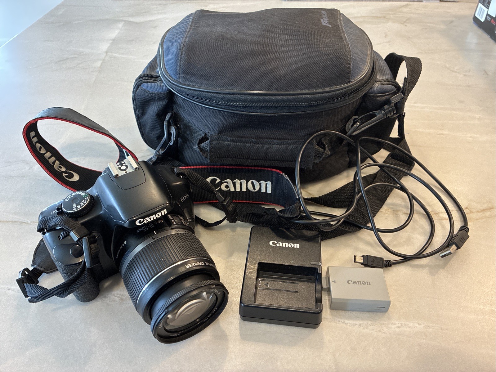 CANON EOS Rebel XSI DS126181 18-55mm Digital Camera + Charger & Battery
