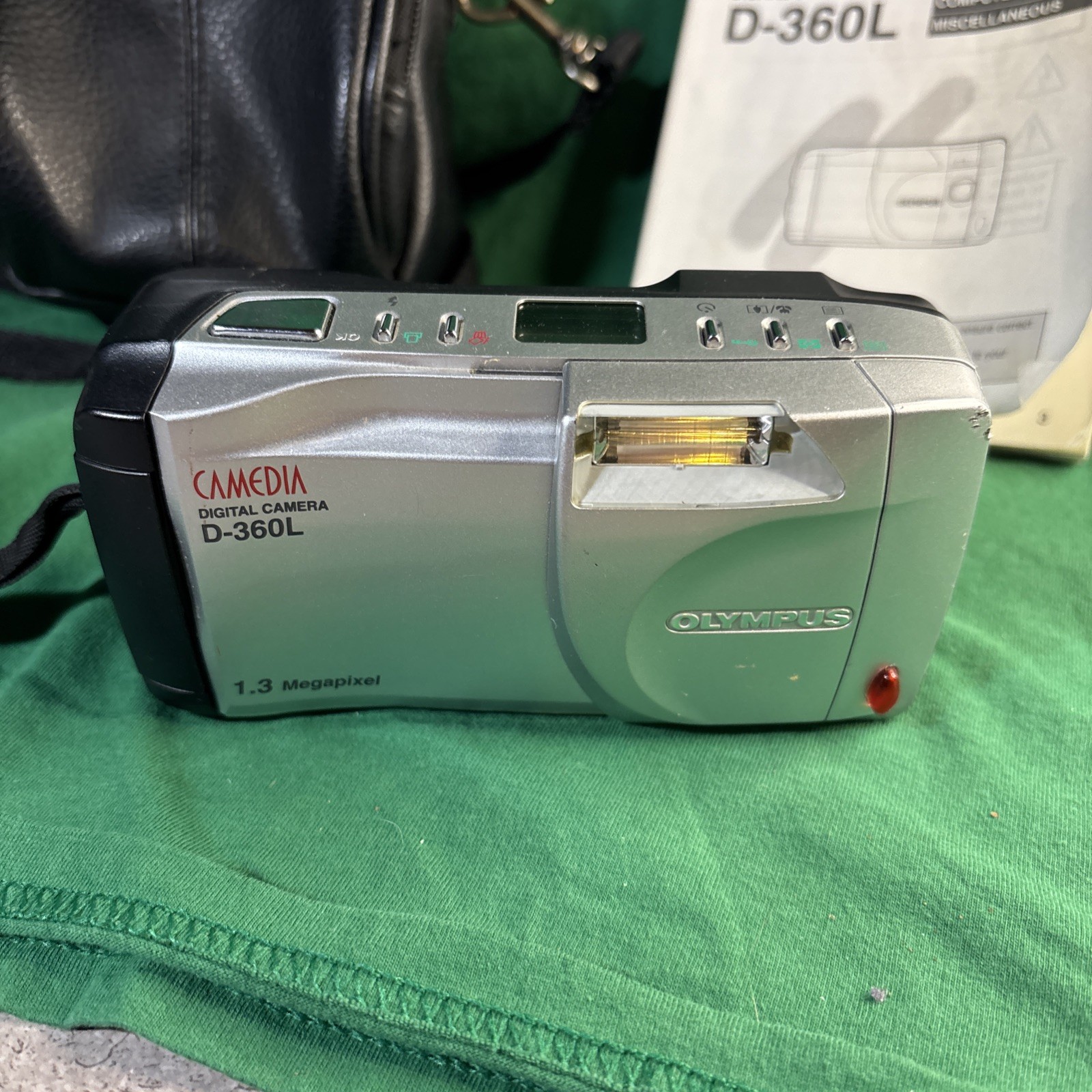 Olympus Camedia D-360L W/Case See Description