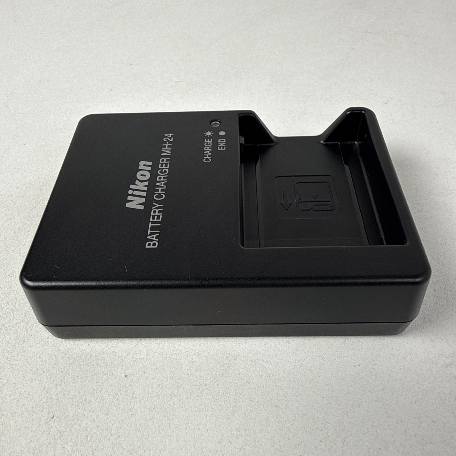 Nikon MH-24 Battery Charger & EN-EL14a Li-ion Battery Kit – Genuine OEM