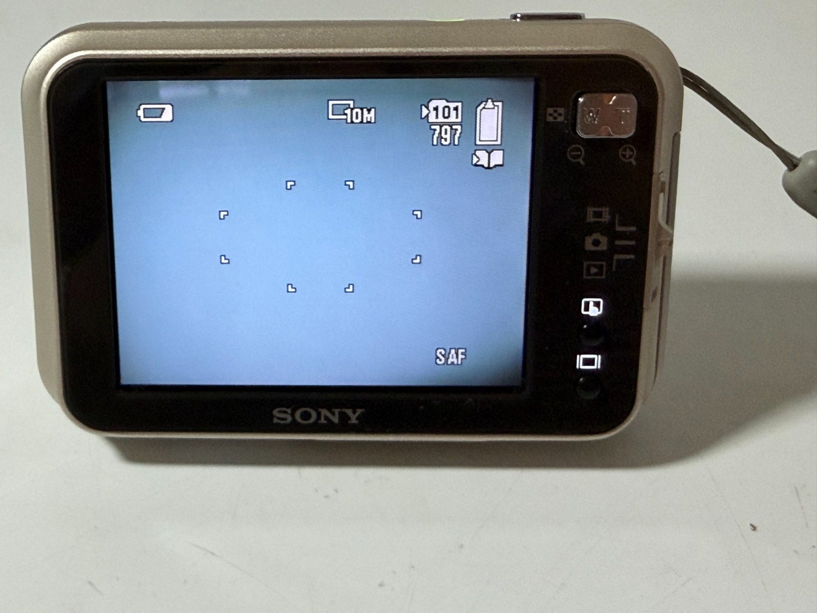 Sony Cyber-shot DSC-N2 10.1MP Digital Camera – Gold with Battery 4GB SD -TESTED
