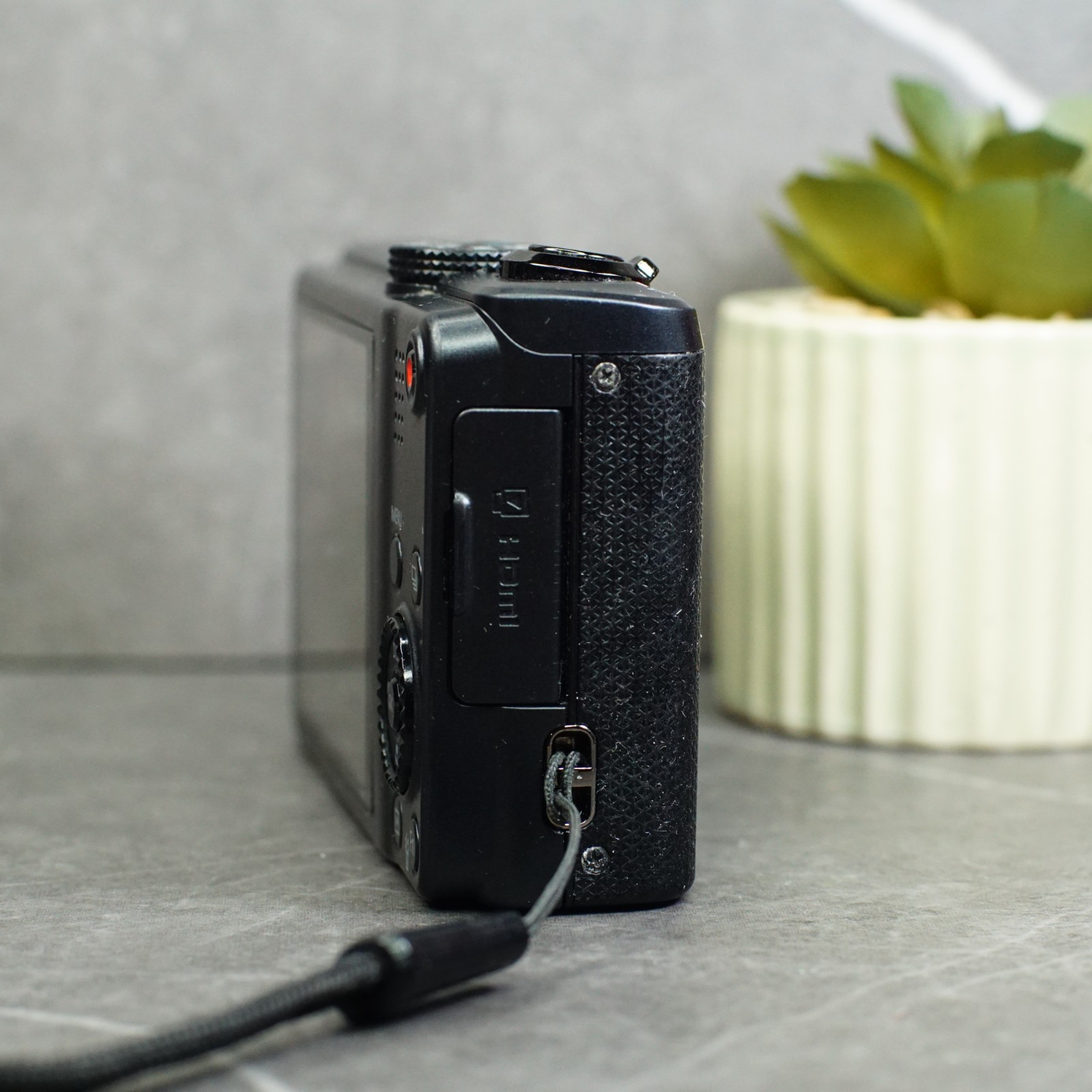 Samsung WB750 12.5MP Digital Camera 18x Optical Zoom Digicam Kreuznach Lens FHD