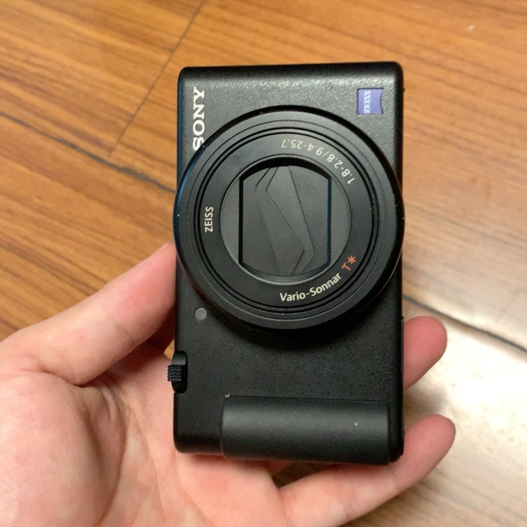 Sony ZV-1 Digital Camera 20.1 MP 2.7x Optical Zoom 4K Video Recording Time Lapse