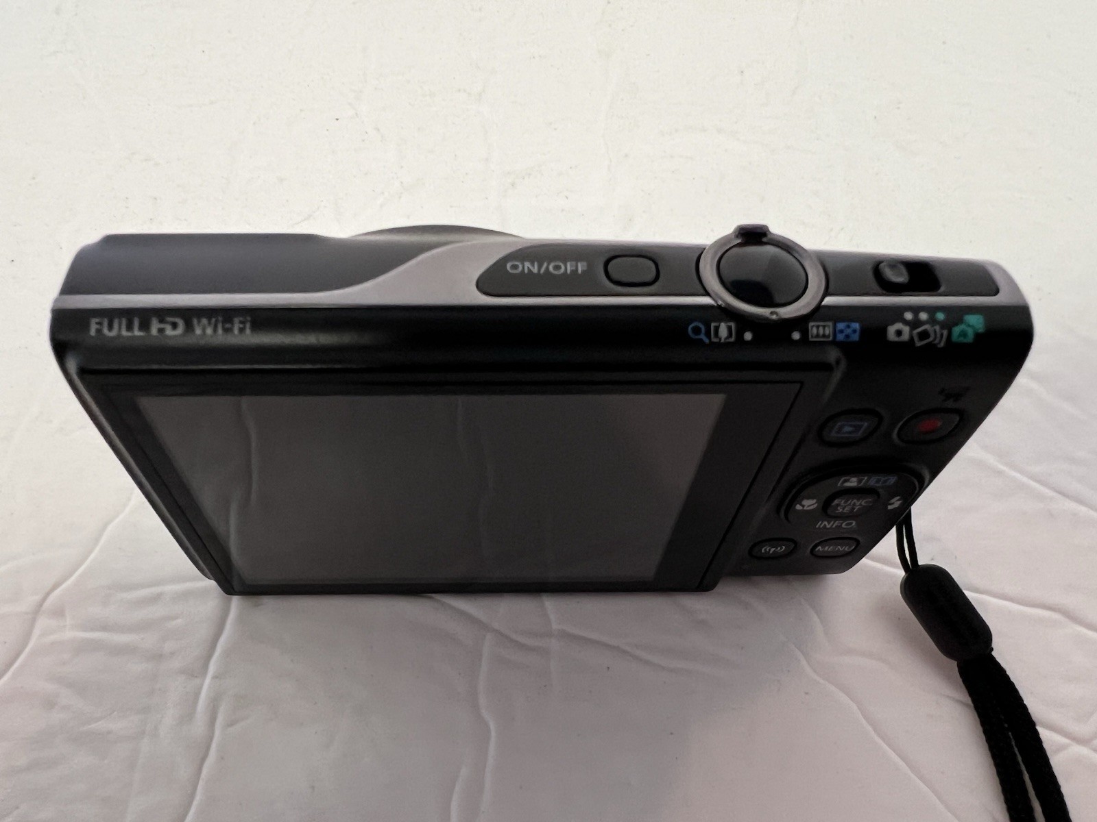 Canon PowerShot ELPH 360 HS 20.2MP Digital Camera Black w/12x Zoom Bundle TESTED